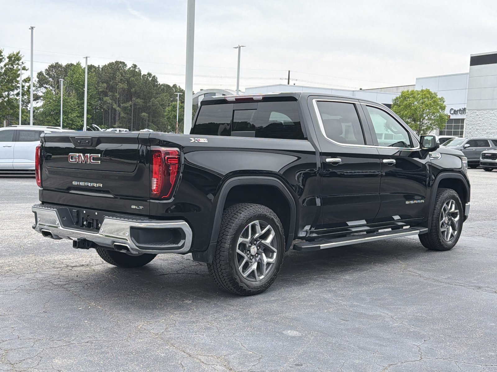 Used 2024 GMC Sierra 1500 SLT w/ SLT Premium Plus Package AWD/4WD image 12