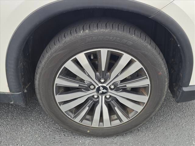 Used 2020 Mitsubishi Outlander SE FWD image 32