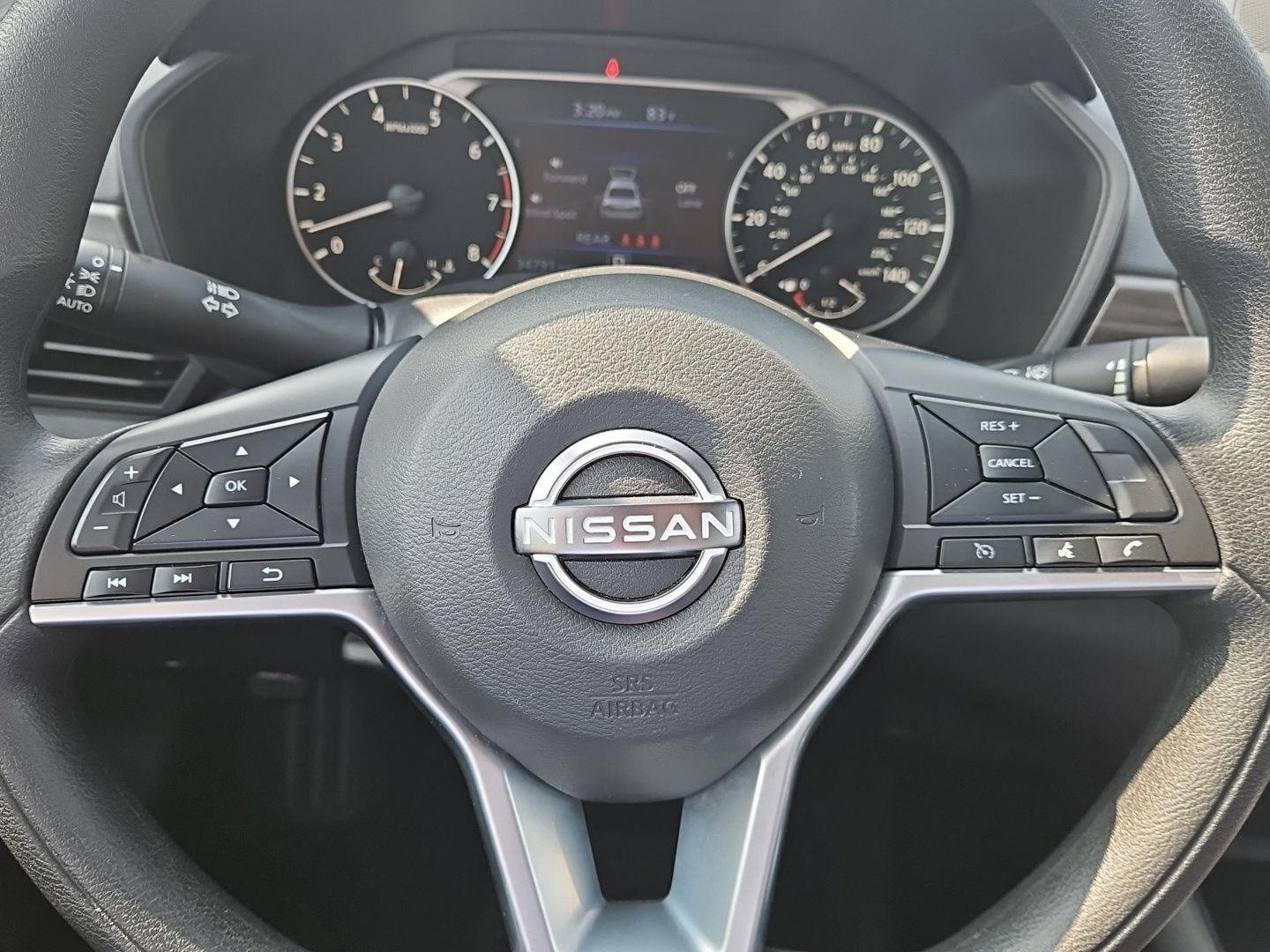 Used 2025 Nissan Altima 2.5 SV FWD image 19
