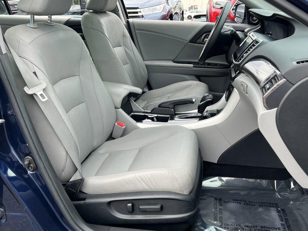 Used 2017 Honda Accord EX-L image 21