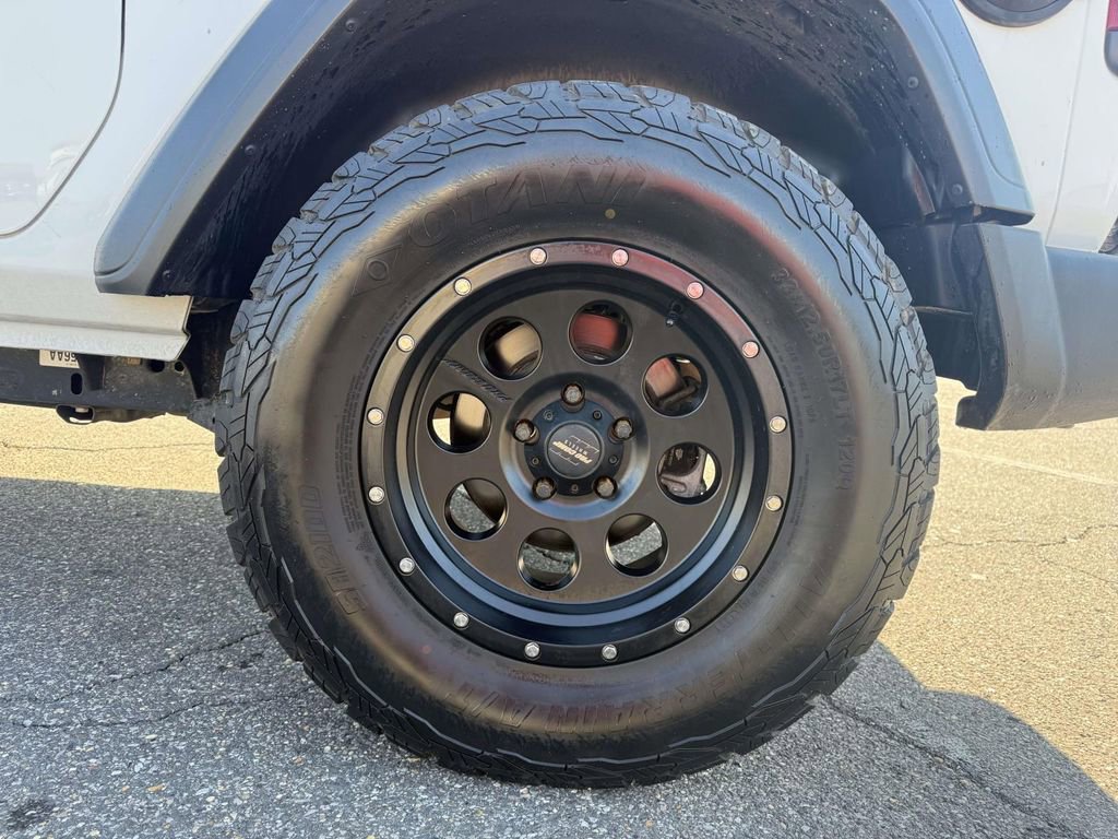 Used 2021 Jeep Wrangler Sport image 11