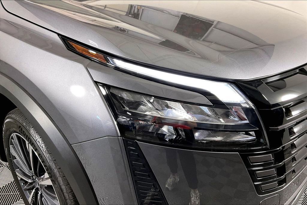 New 2026 Nissan Pathfinder Platinum w/ Accent Package image 36