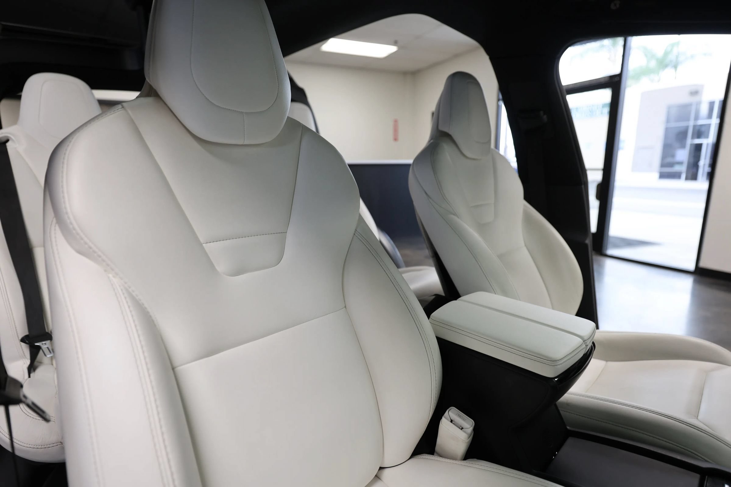 Used 2016 Tesla Model X 75D AWD/4WD image 35