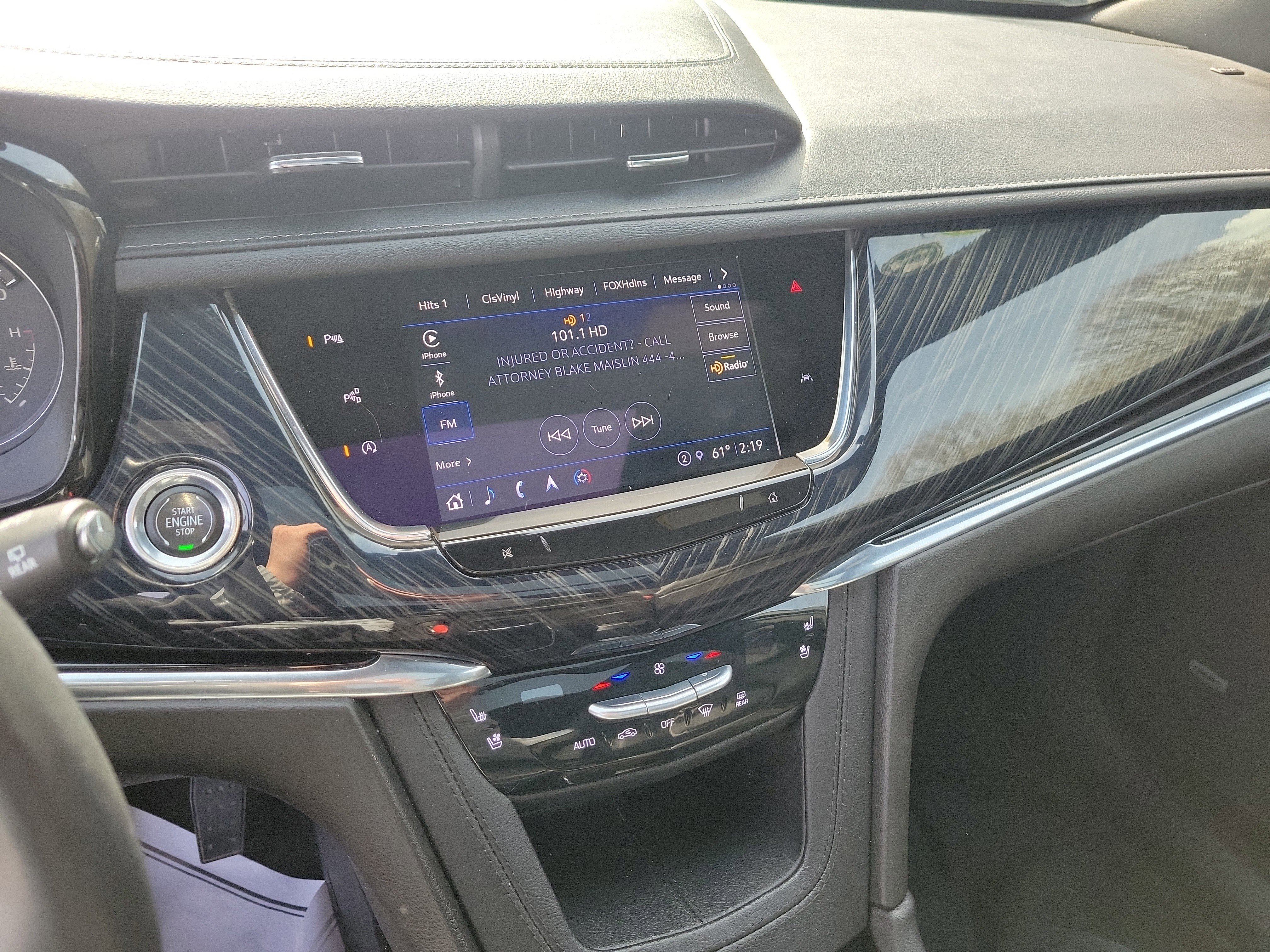 Used 2023 Cadillac XT6 Premium Luxury w/ Technology Package image 28