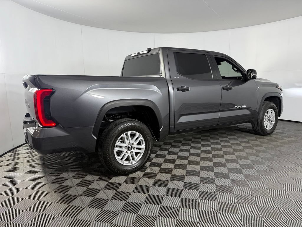 Used 2025 Toyota Tundra SR5 w/ SR5 Convenience Package AWD/4WD image 6