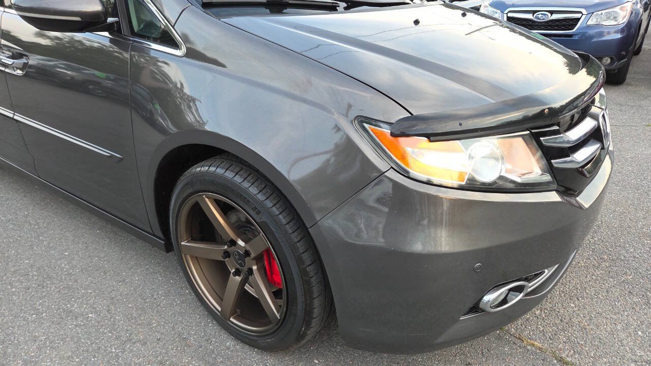 Used 2014 Honda Odyssey Touring Elite image 21