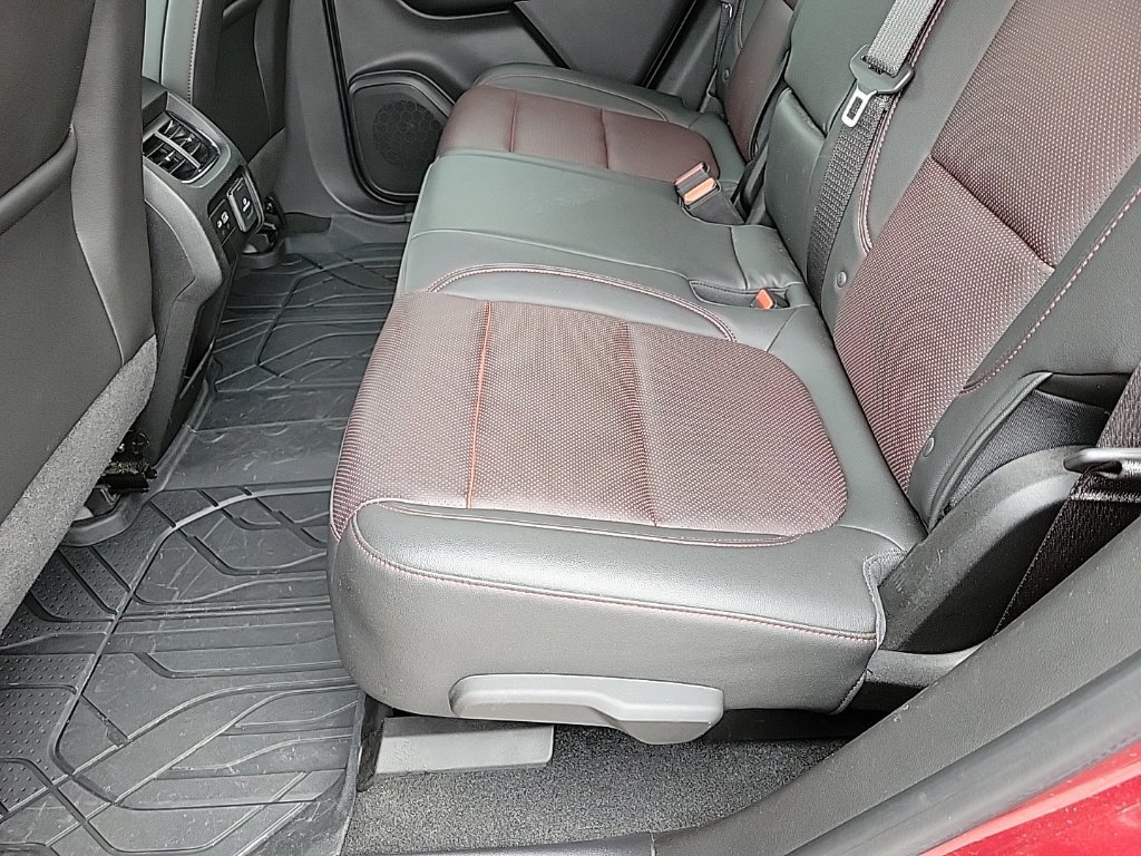 Used 2019 Chevrolet Blazer RS AWD/4WD image 10