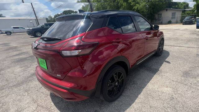Used 2023 Nissan Kicks SR w/ SR Premium Package FWD image 8