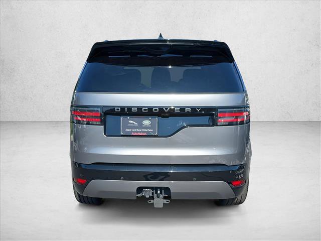 Certified 2024 Land Rover Discovery Dynamic SE image 6