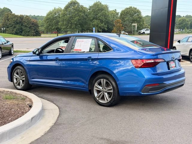 Used 2024 Volkswagen Jetta SE FWD image 9