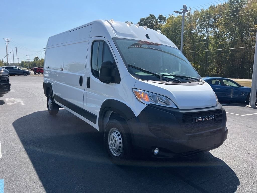 Used 2025 RAM ProMaster 2500 w/ Convenience Group image 4