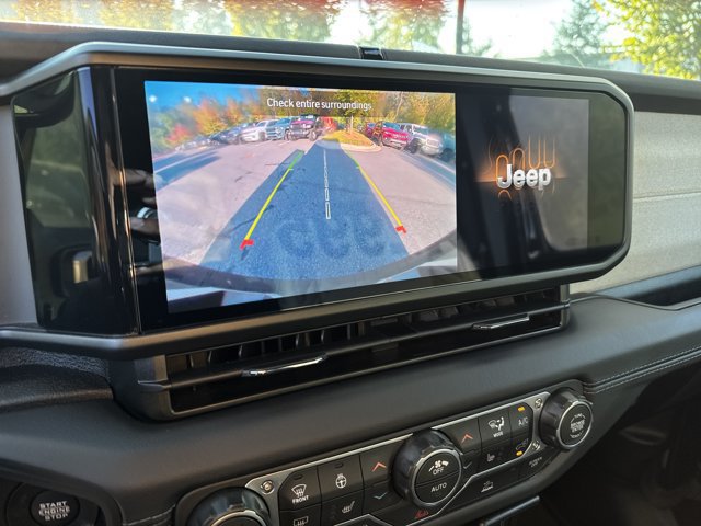 Certified 2026 Jeep Wrangler Unlimited Sahara AWD/4WD image 29
