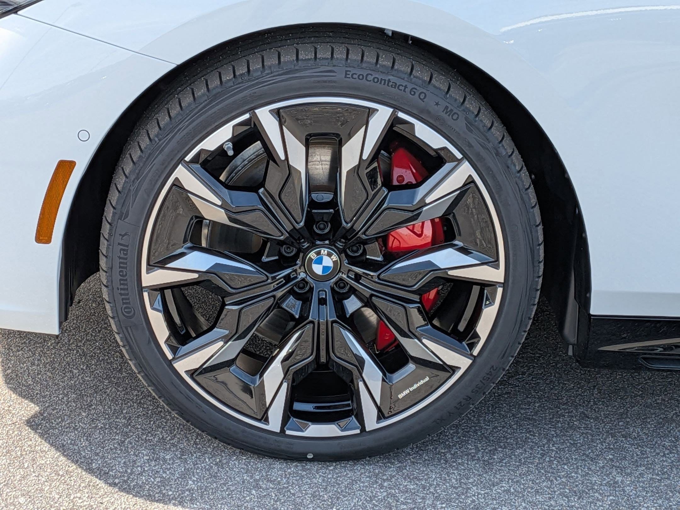 New 2026 BMW 540i xDrive w/ Executive Package AWD/4WD image 10