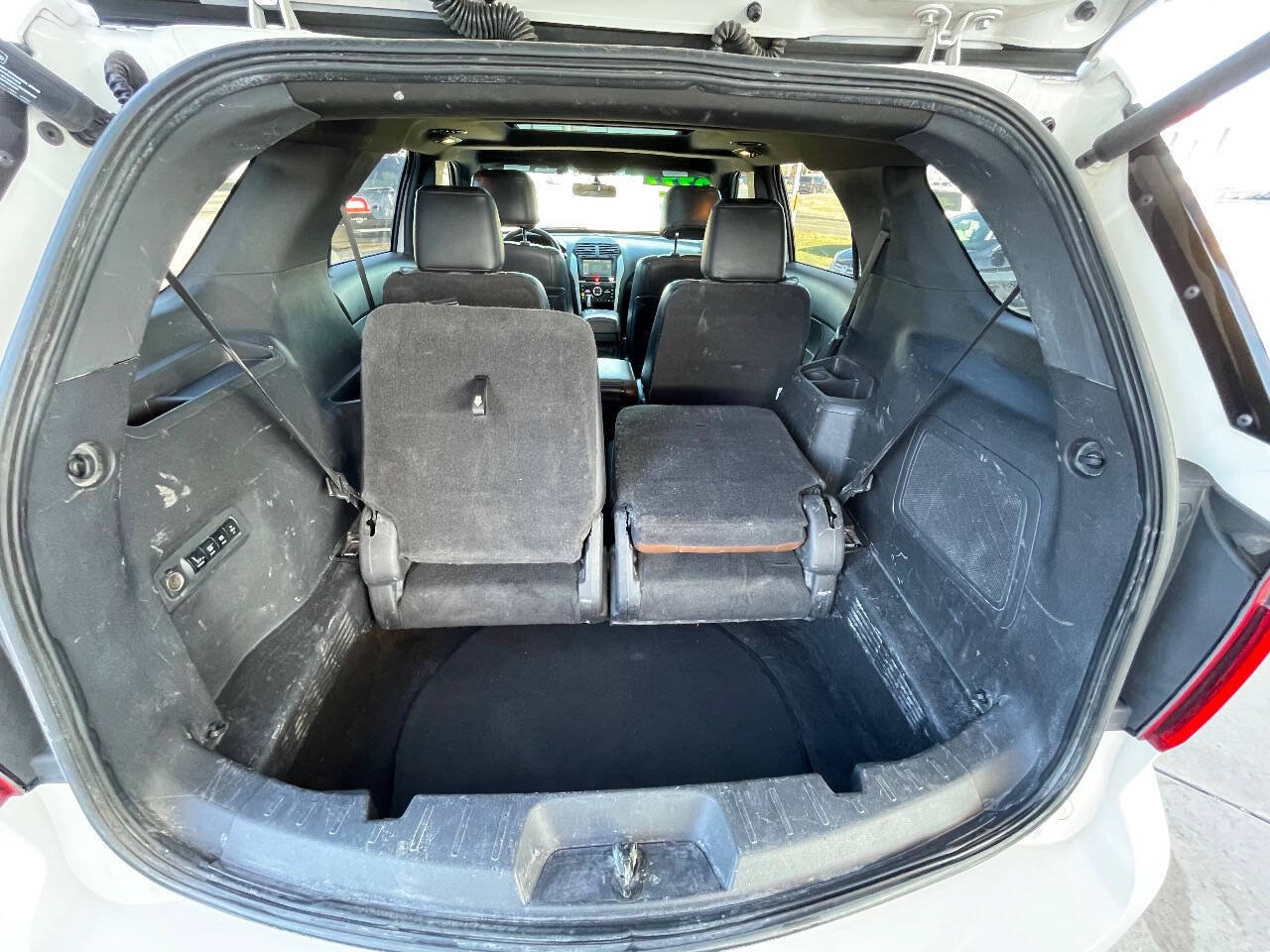 Used 2011 Ford Explorer Limited w/ 301A Rapid Spec Order Code FWD image 9