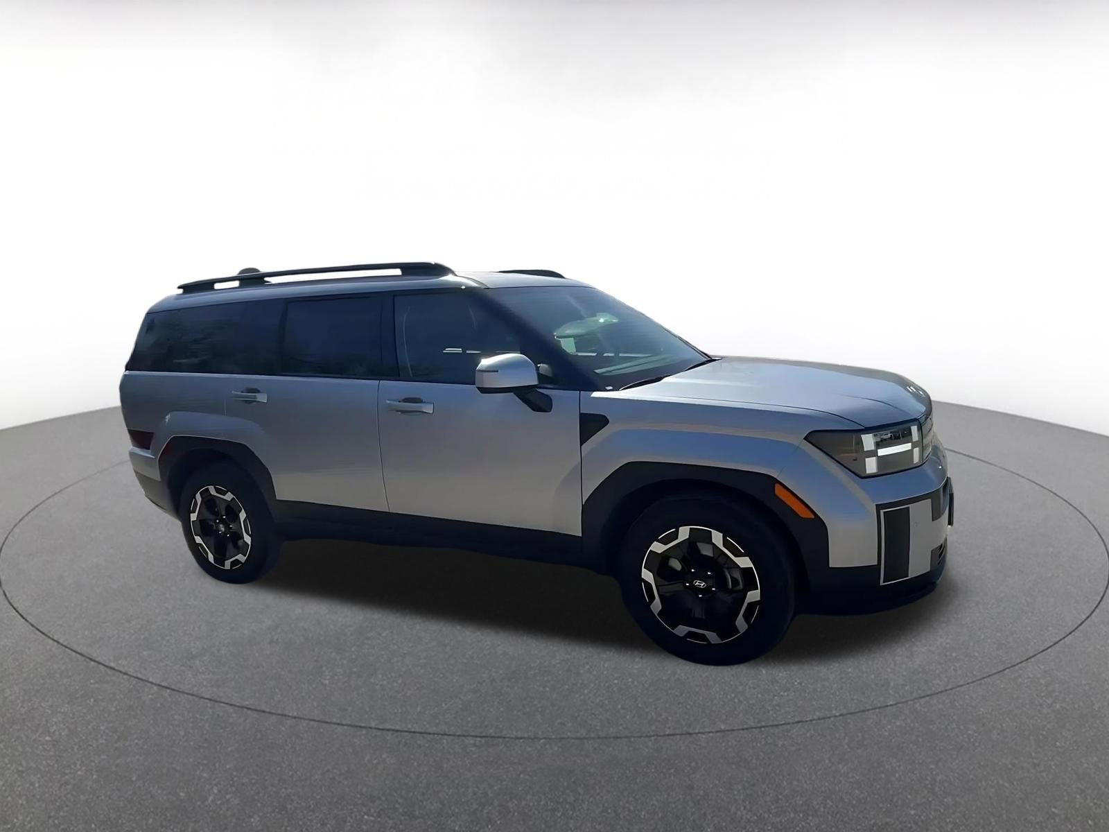 Used 2025 Hyundai Santa Fe SEL image 2