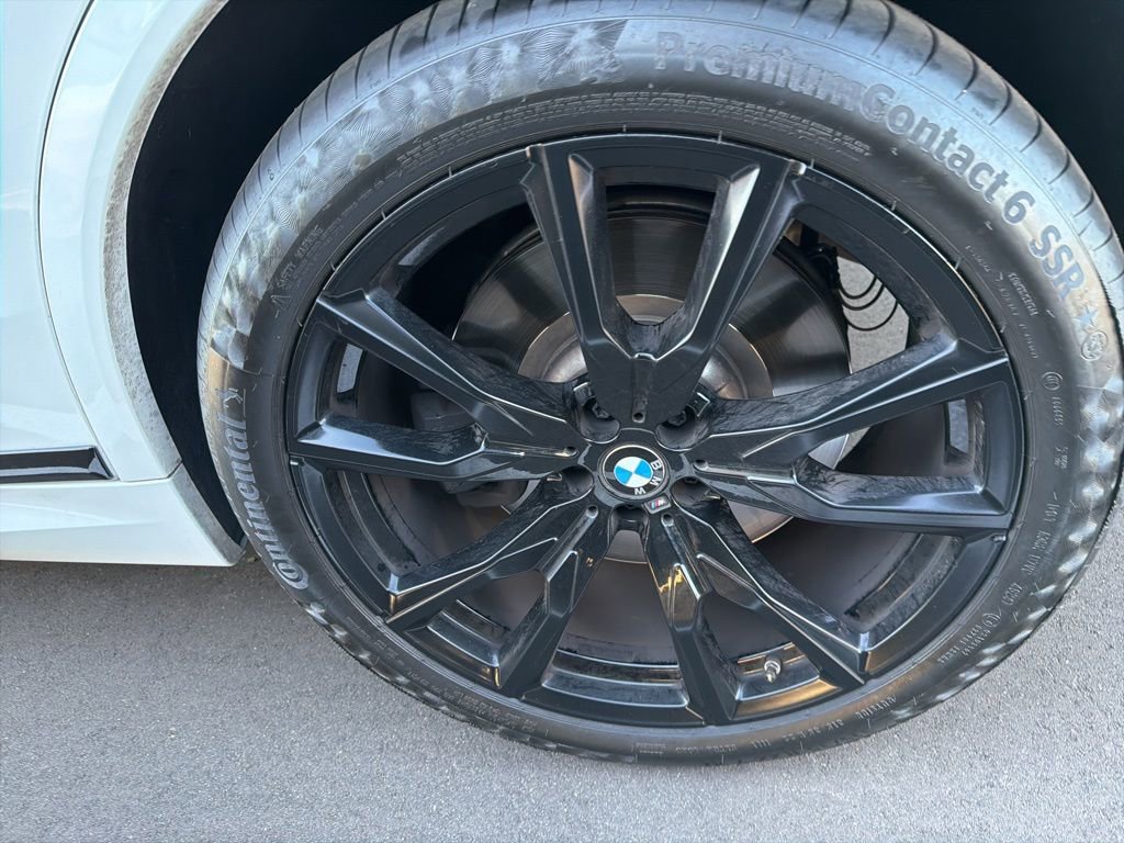 Used 2023 BMW X7 M60i w/ Executive Package AWD/4WD image 7