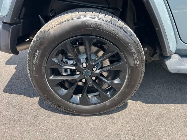 Used 2025 Jeep Wrangler Unlimited Sahara AWD/4WD image 36