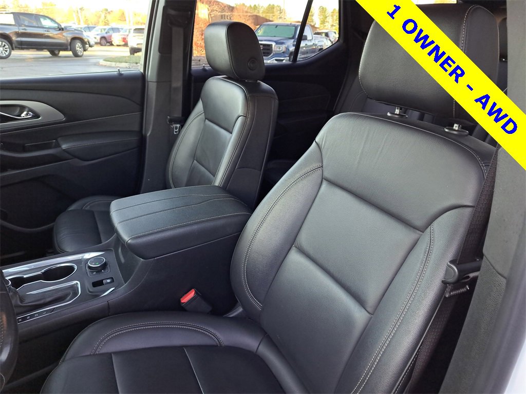 Used 2022 Chevrolet Traverse LT image 5