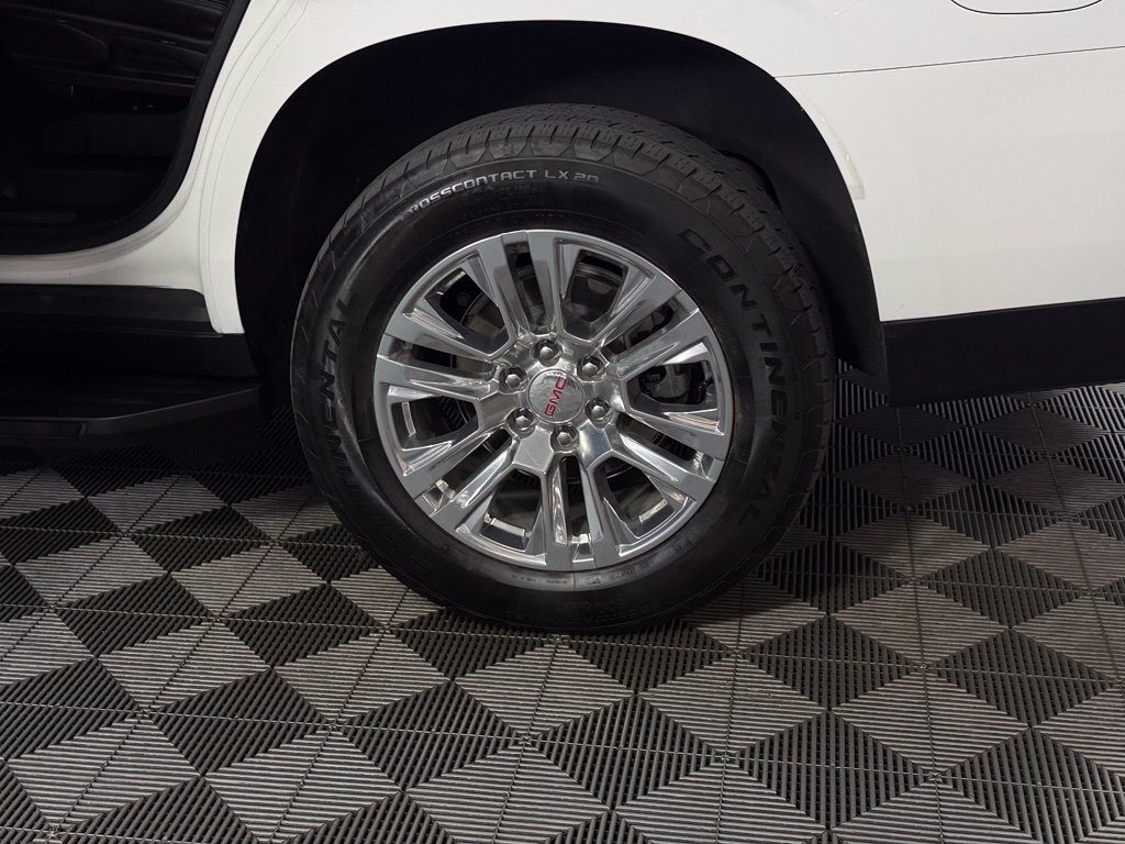 Used 2025 GMC Yukon Denali AWD/4WD image 10