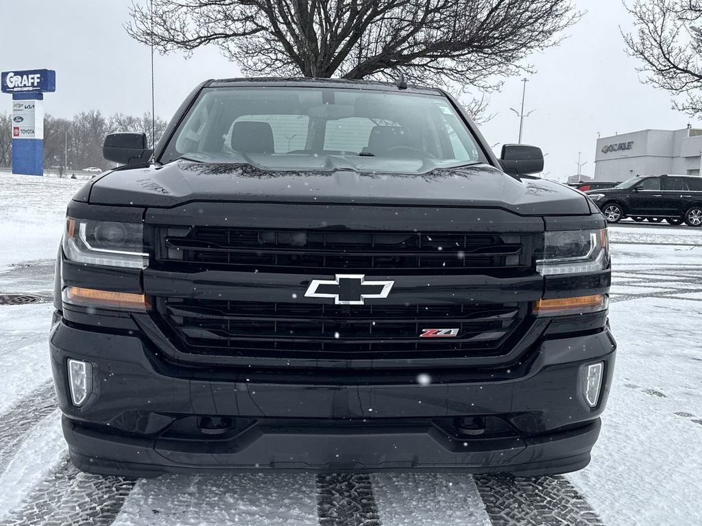 Used 2017 Chevrolet Silverado 1500 LT w/ Midnight Edition image 3