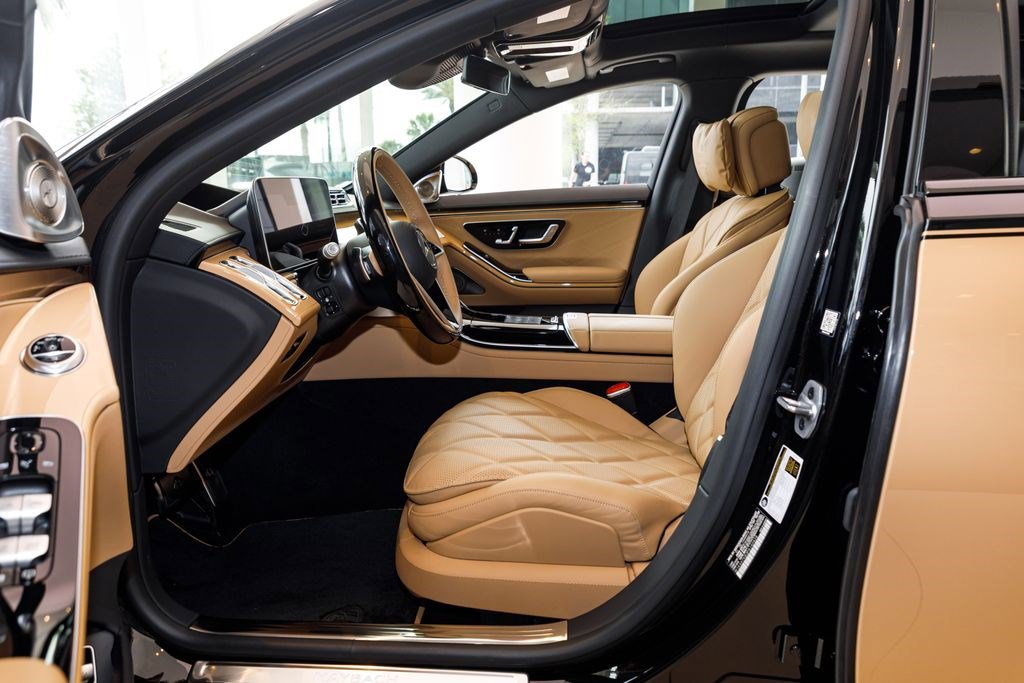Used 2023 Mercedes-Benz Maybach S 680 4MATIC image 27
