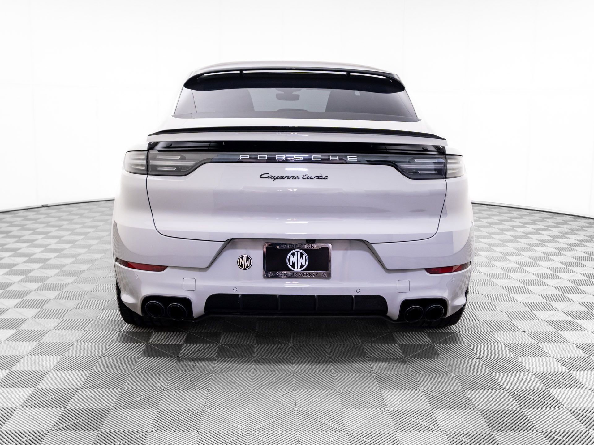 Used 2020 Porsche Cayenne Turbo image 10