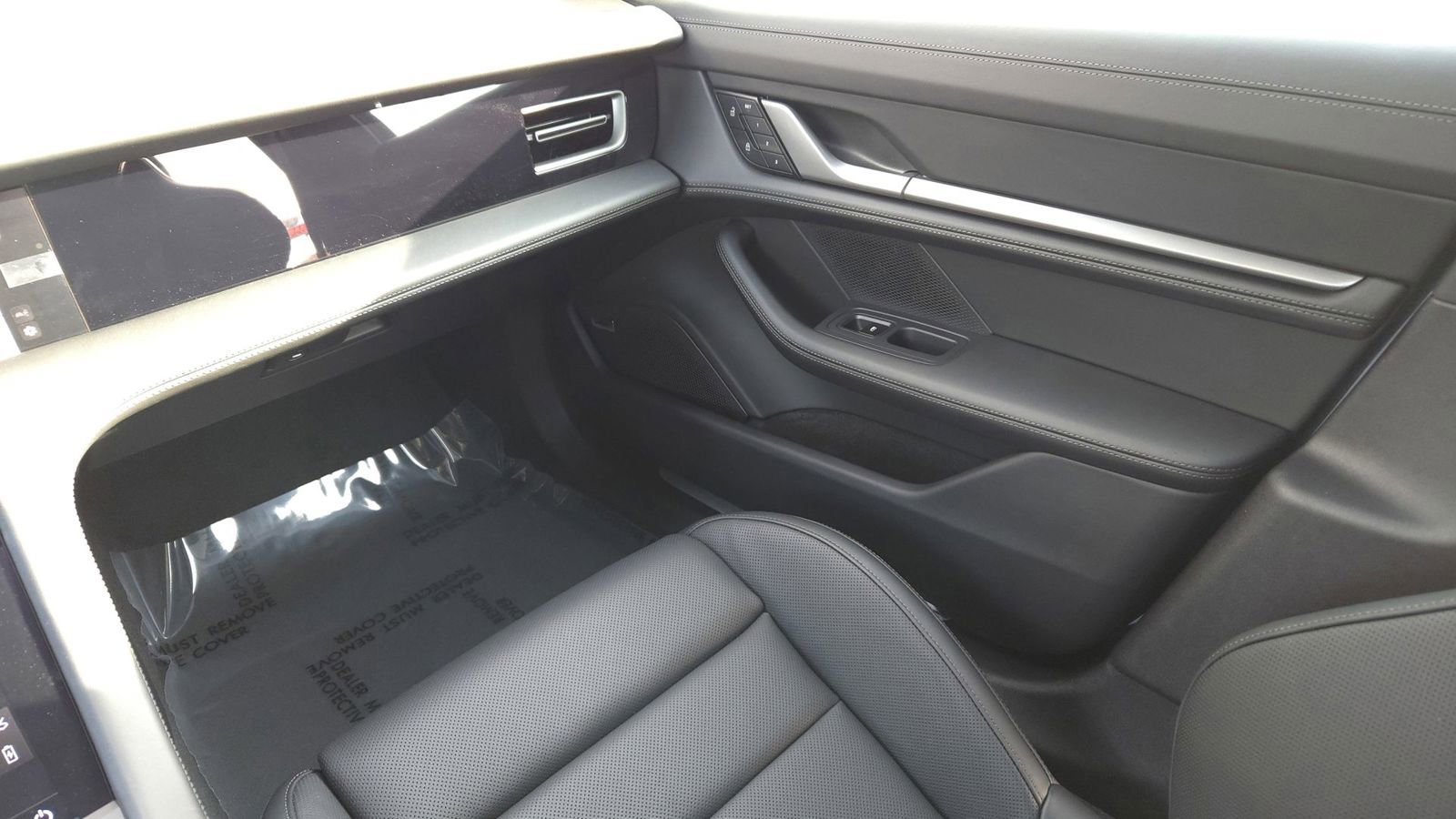 New 2025 Porsche Taycan image 19