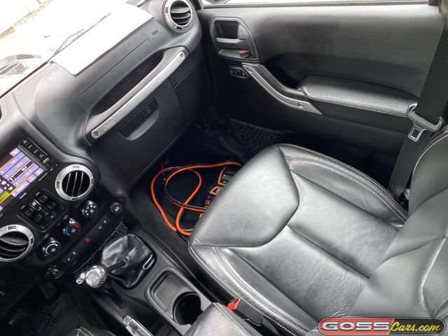 Used 2016 Jeep Wrangler Unlimited Rubicon AWD/4WD image 13