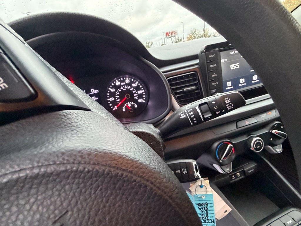 Used 2020 Kia Rio S FWD image 32
