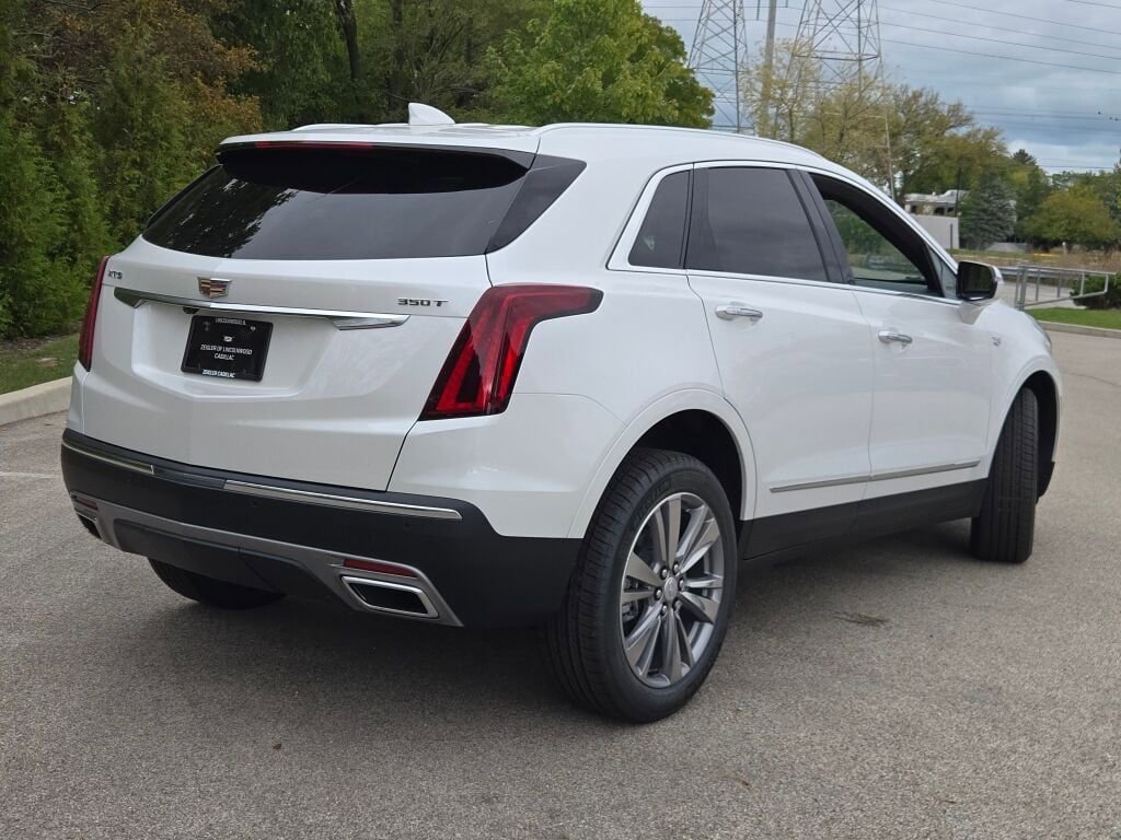New 2025 Cadillac XT5 Premium Luxury image 11