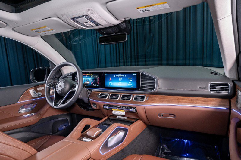 New 2026 Mercedes-Benz GLS 450 4MATIC image 4