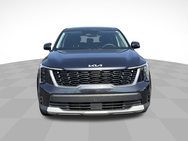 Used 2025 Kia Sorento LX FWD image 2