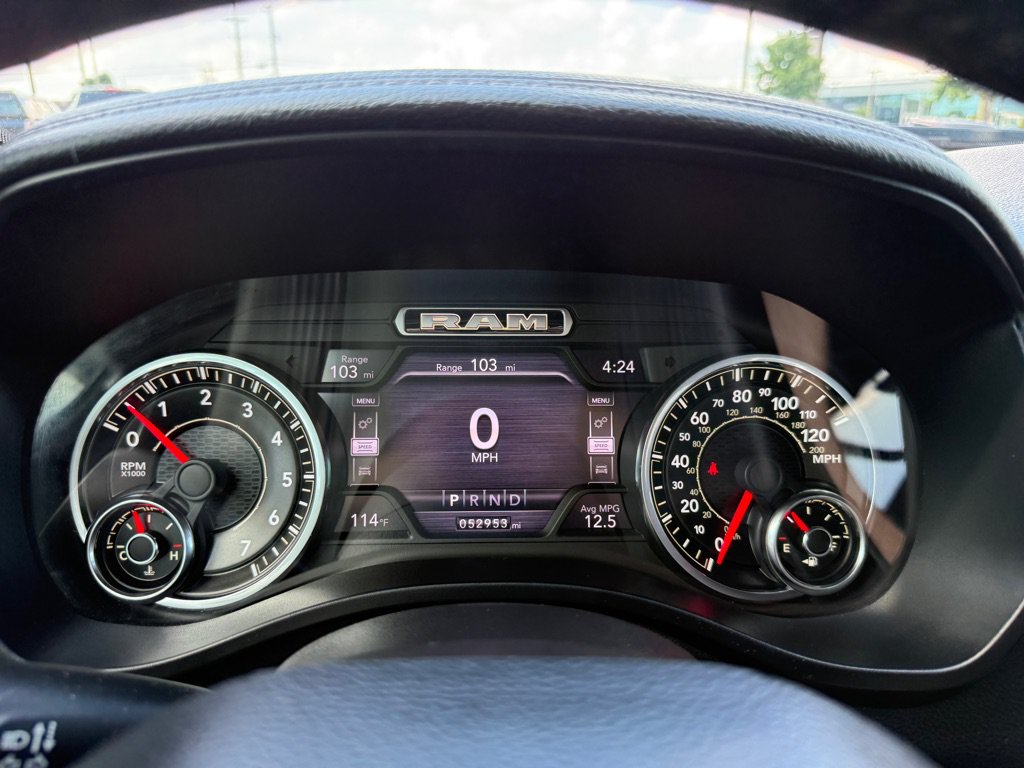 Used 2020 RAM 1500 Laramie w/ Sport Appearance Package AWD/4WD image 32