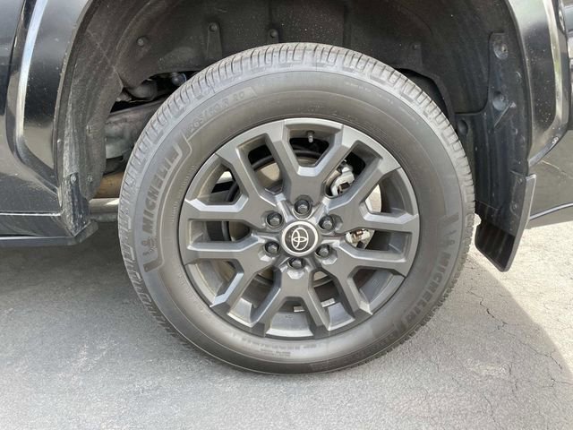 Used 2024 Toyota Sequoia Platinum image 8