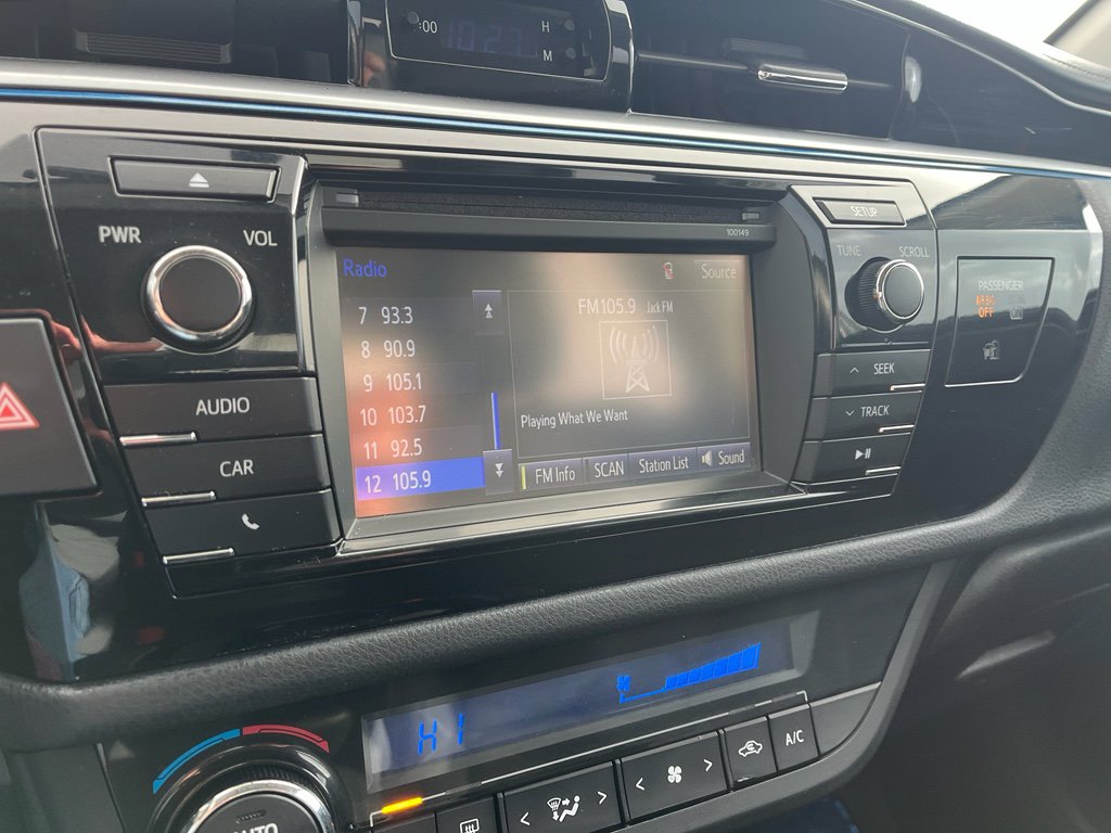 Used 2015 Toyota Corolla S image 19