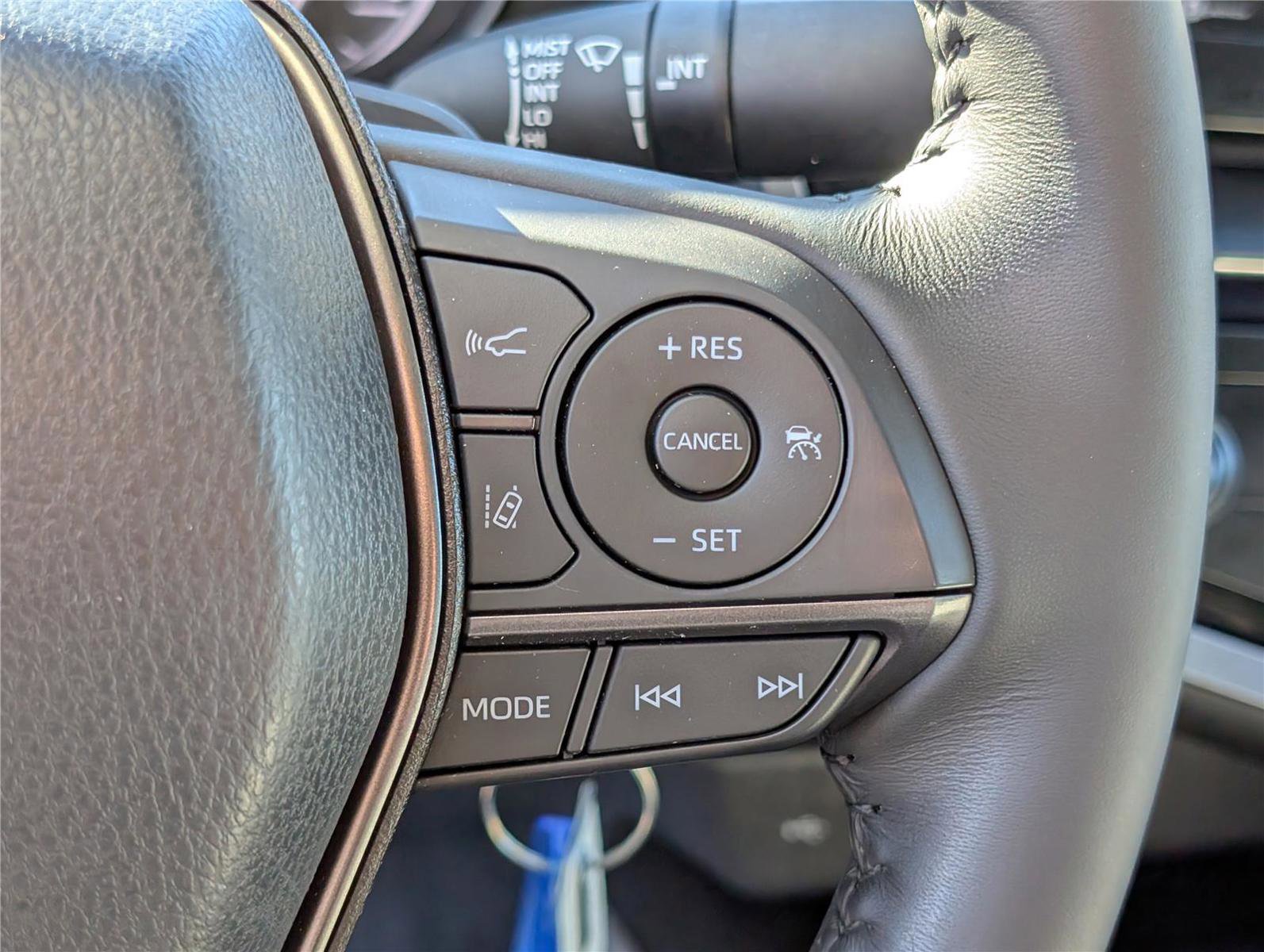 Used 2022 Toyota Camry SE image 22