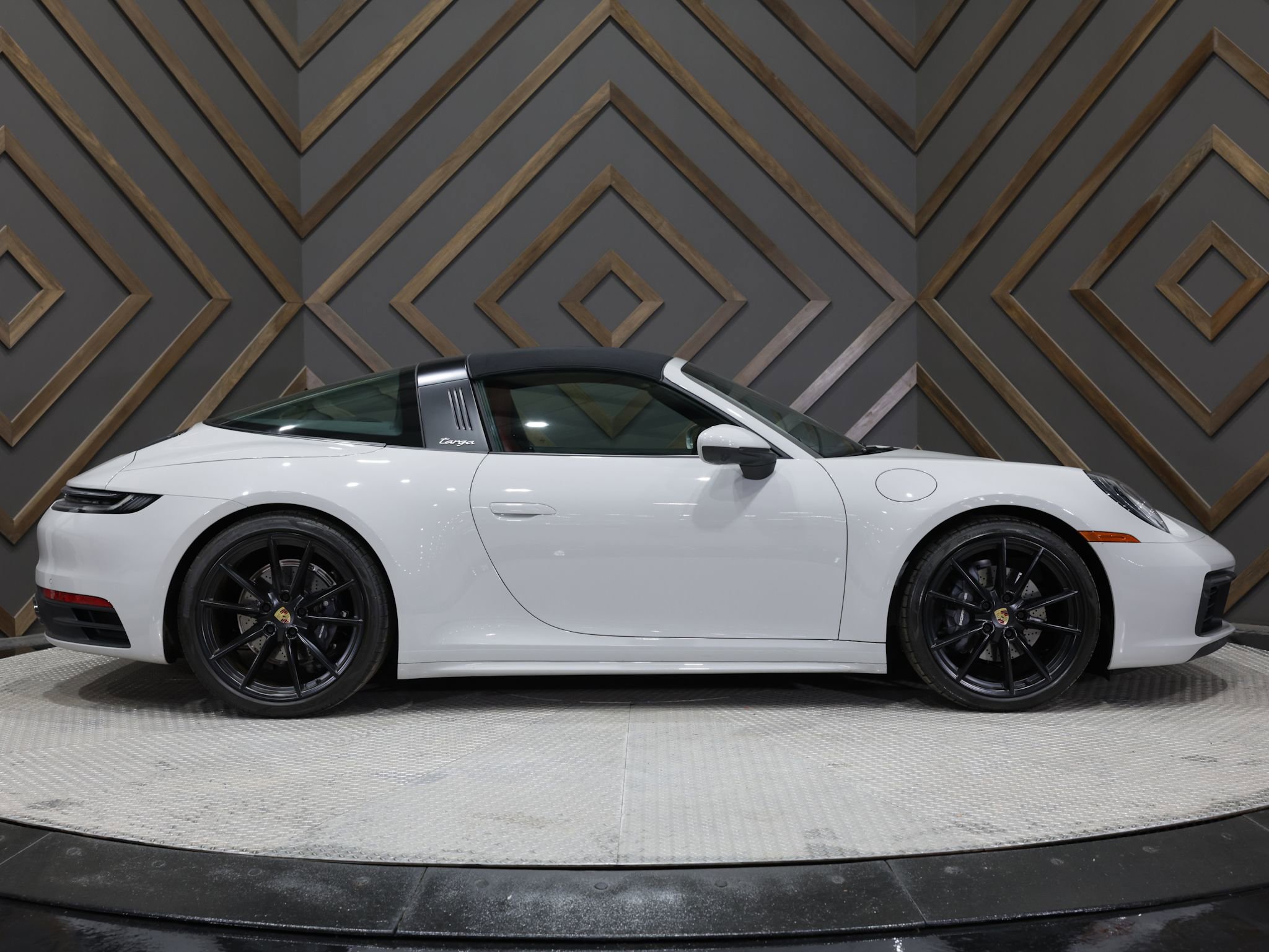 Used 2021 Porsche 911 Targa 4 image 9