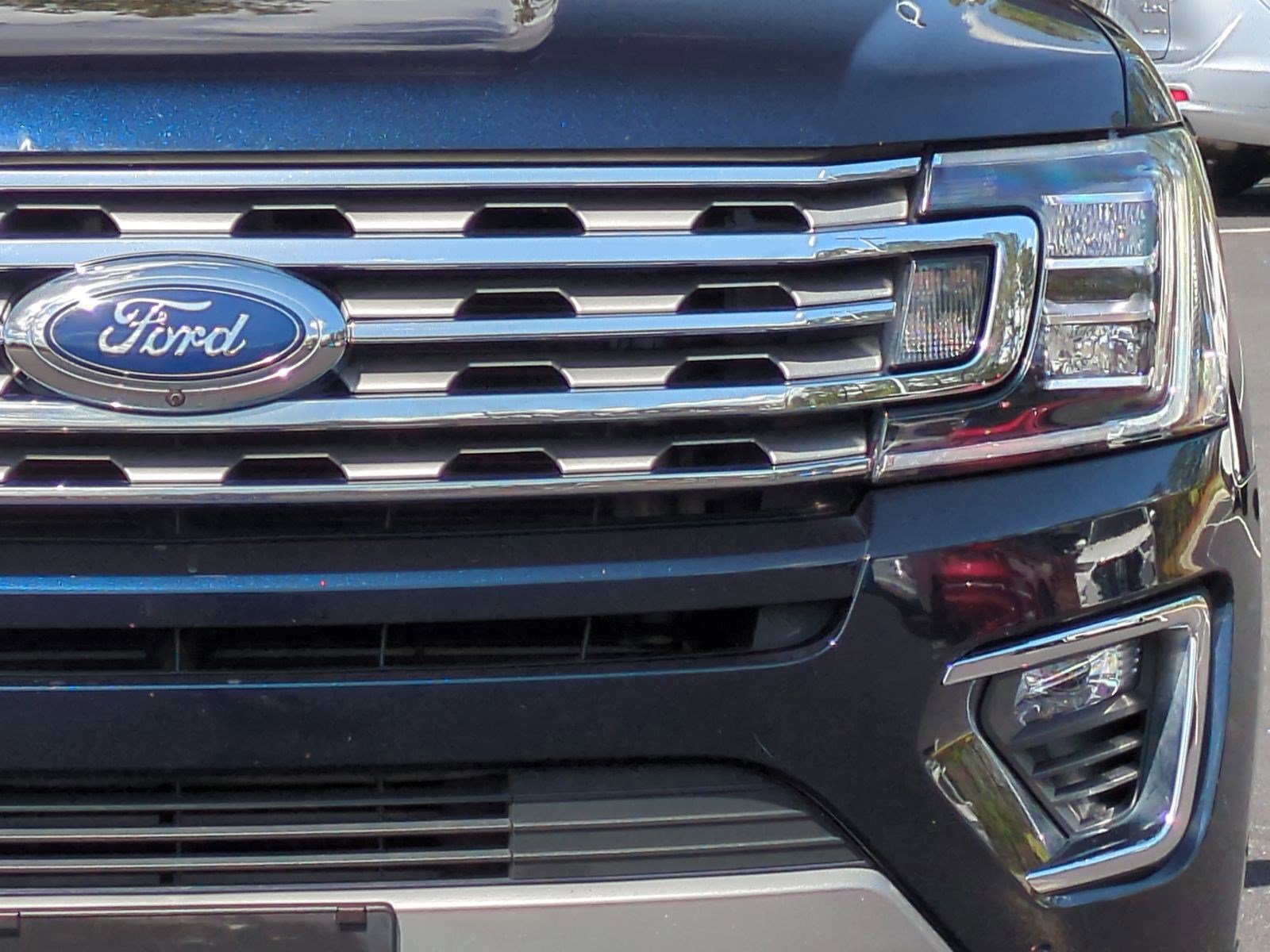 Used 2021 Ford Expedition Max Limited image 6