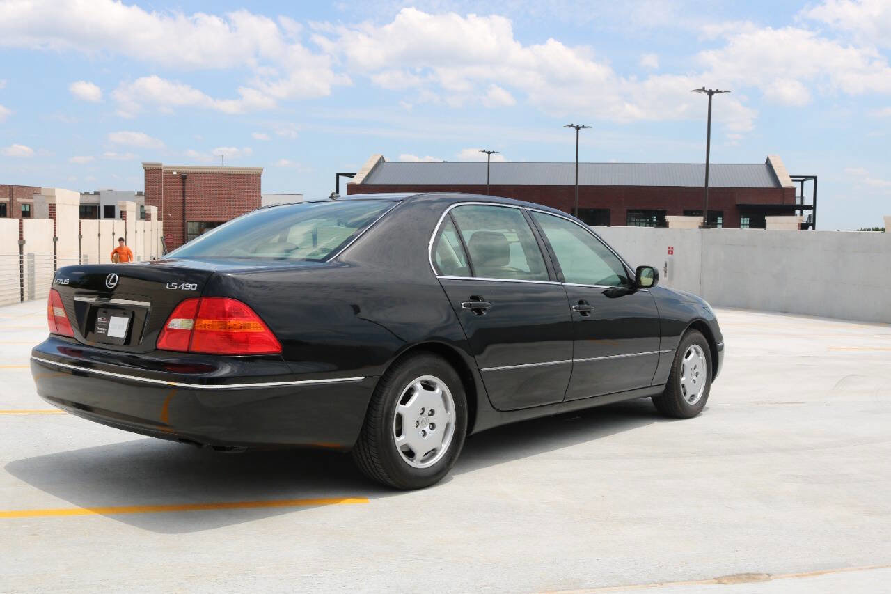 Used 2002 Lexus LS 430 RWD image 32