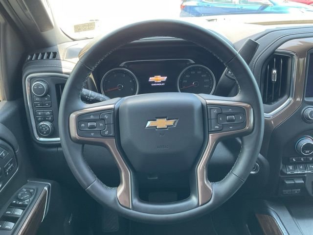 Used 2023 Chevrolet Silverado 2500 High Country w/ LPO, Hitch Package AWD/4WD image 3