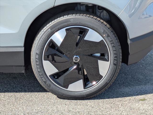 New 2026 Volvo EX30 Plus w/ Climate Package image 6