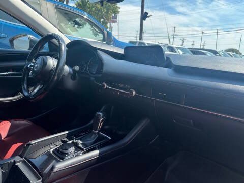 Used 2022 MAZDA MAZDA3 s FWD image 18