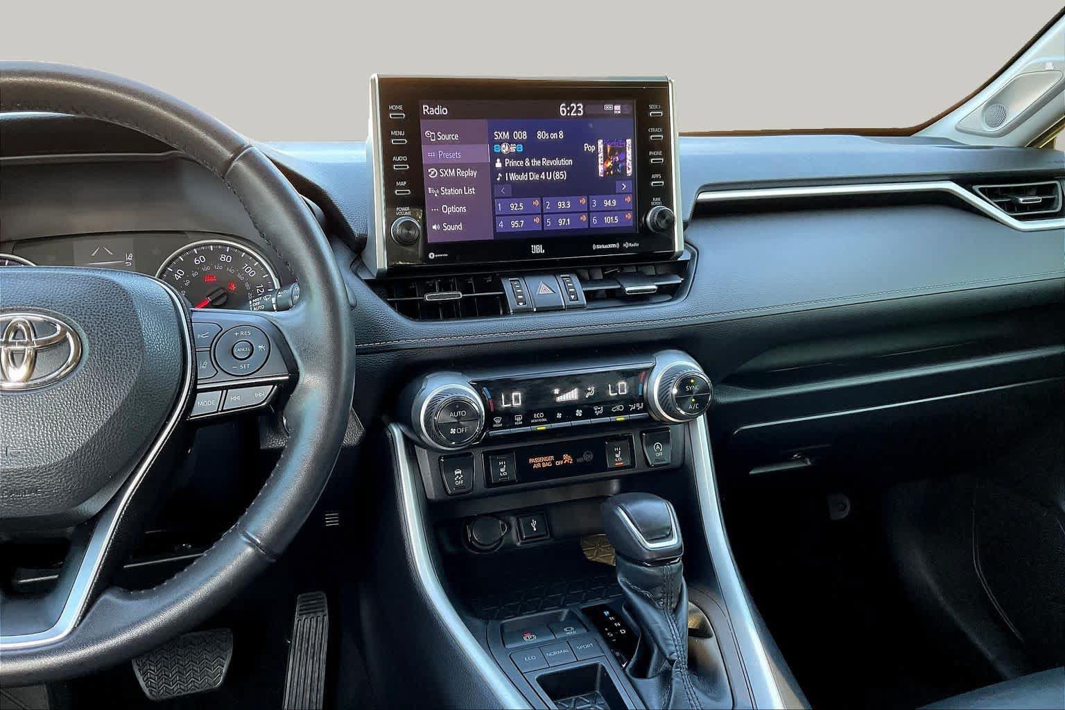 Used 2022 Toyota RAV4 XLE Premium FWD image 7