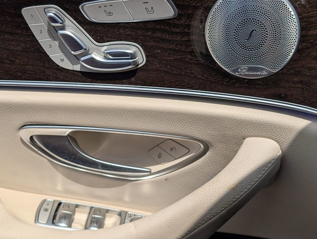 Used 2019 Mercedes-Benz E 300 image 27
