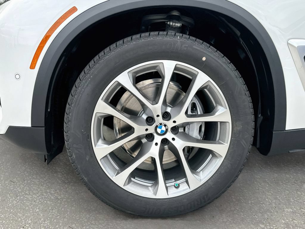 New 2026 BMW X5 xDrive40i AWD/4WD image 33