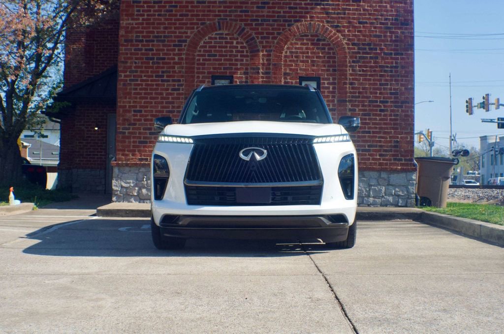 Used 2026 INFINITI QX80 Autograph w/ Premium Cargo Package image 2