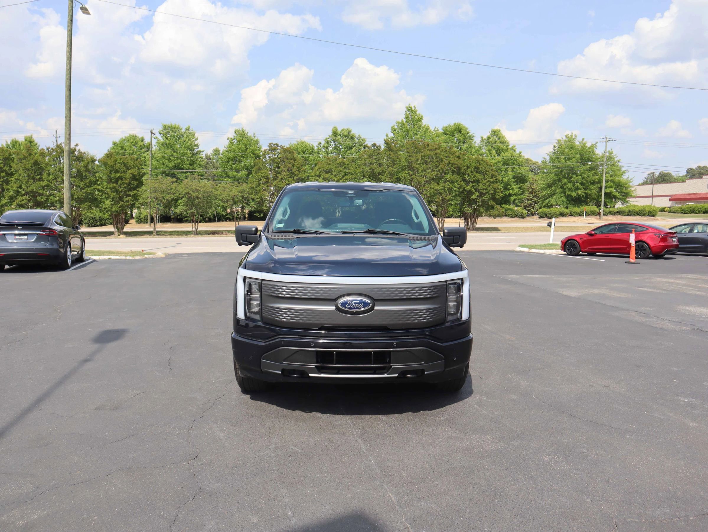 Used 2023 Ford F150 Lightning XLT AWD/4WD image 13