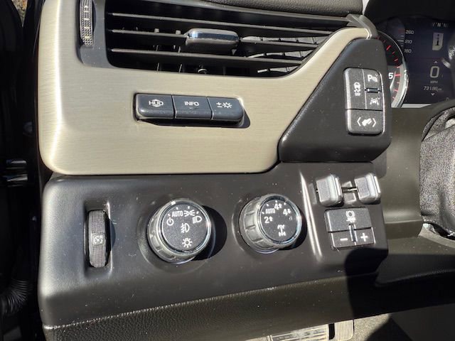 Used 2016 GMC Yukon Denali w/ Open Road Package image 12