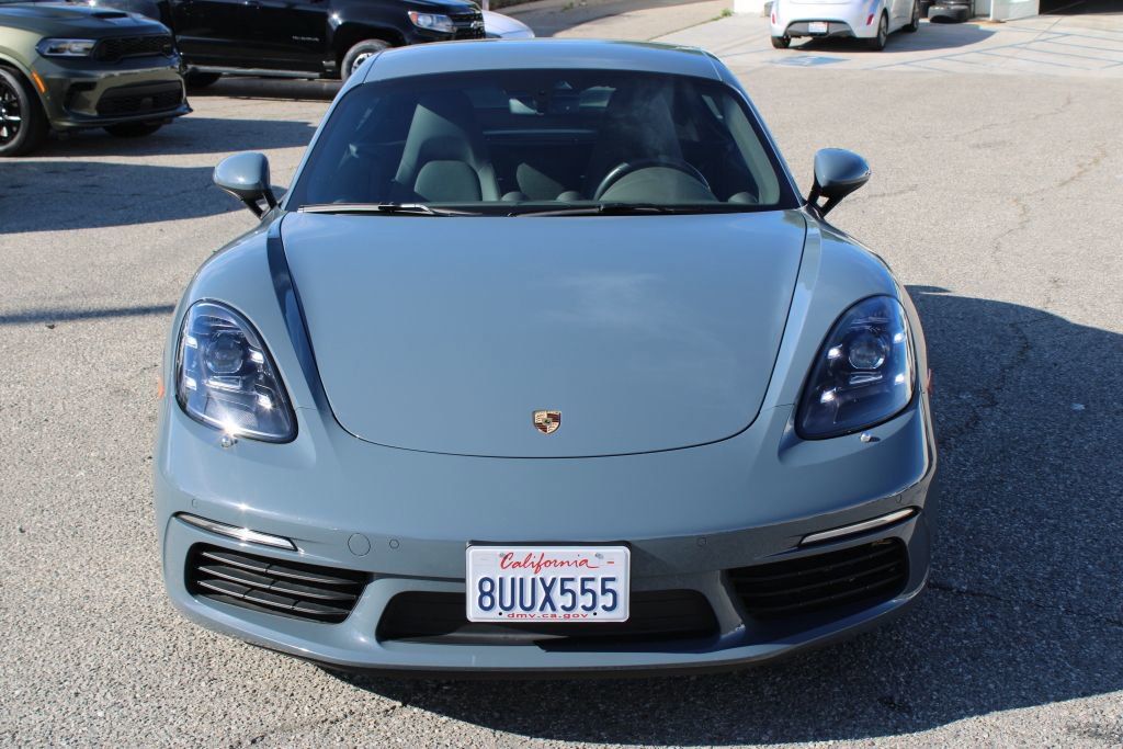 Used 2018 Porsche 718 Cayman RWD image 2