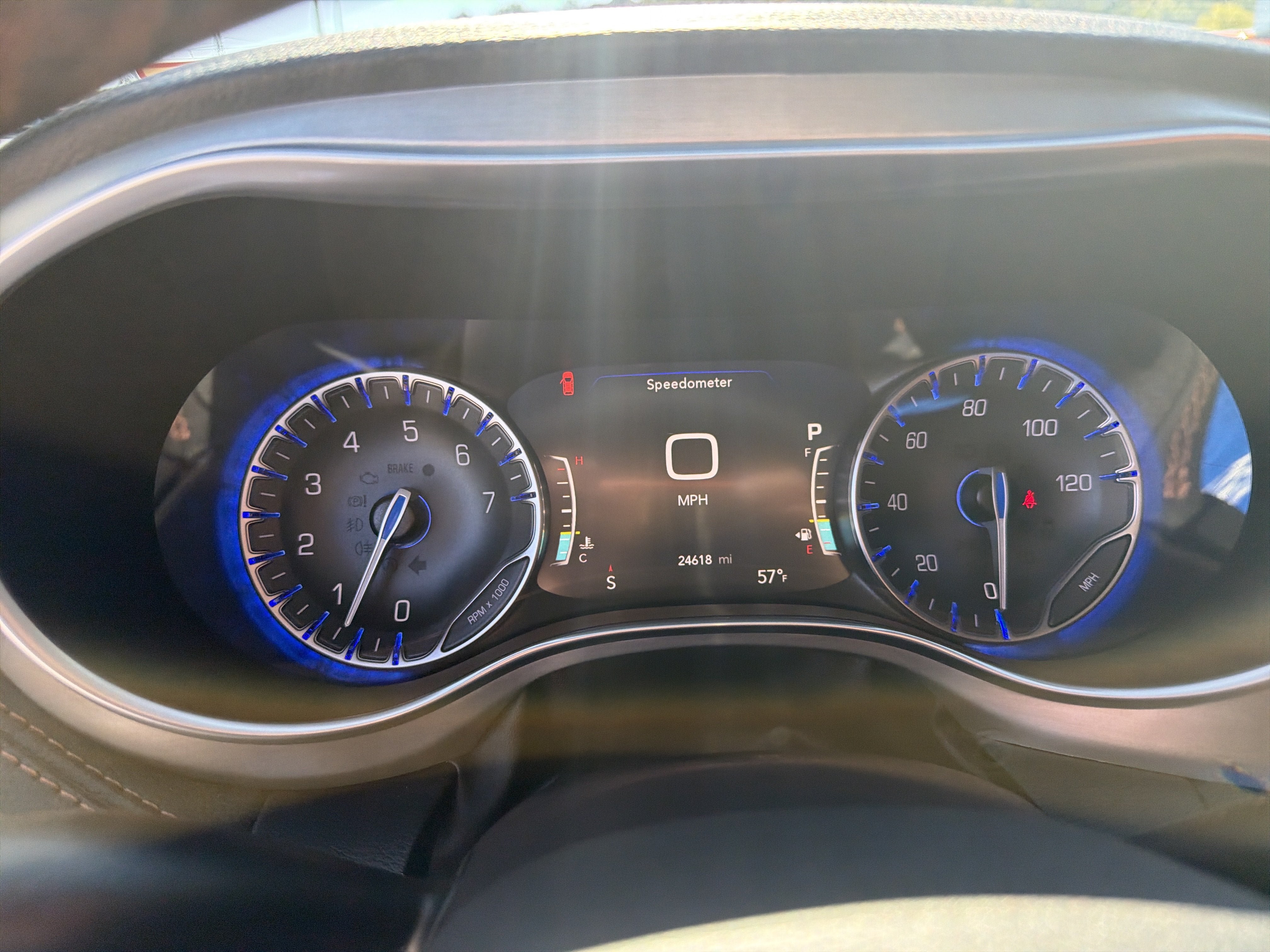 Used 2025 Chrysler Pacifica Pinnacle FWD image 38